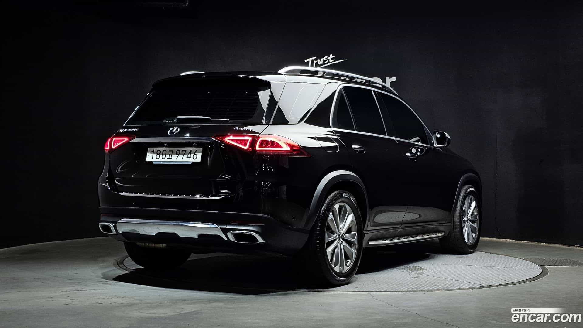 GLE-Class Mercedes-Benz 2021.4-OUTER-002