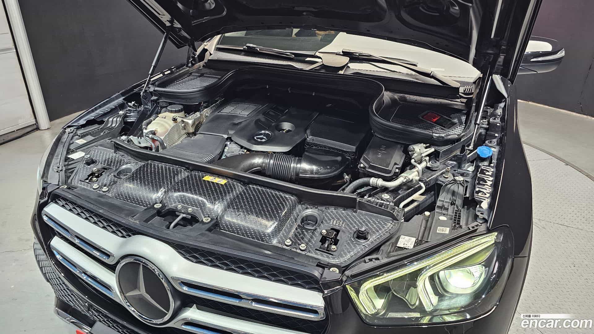 GLE-Class Mercedes-Benz 2021.4-OUTER-006