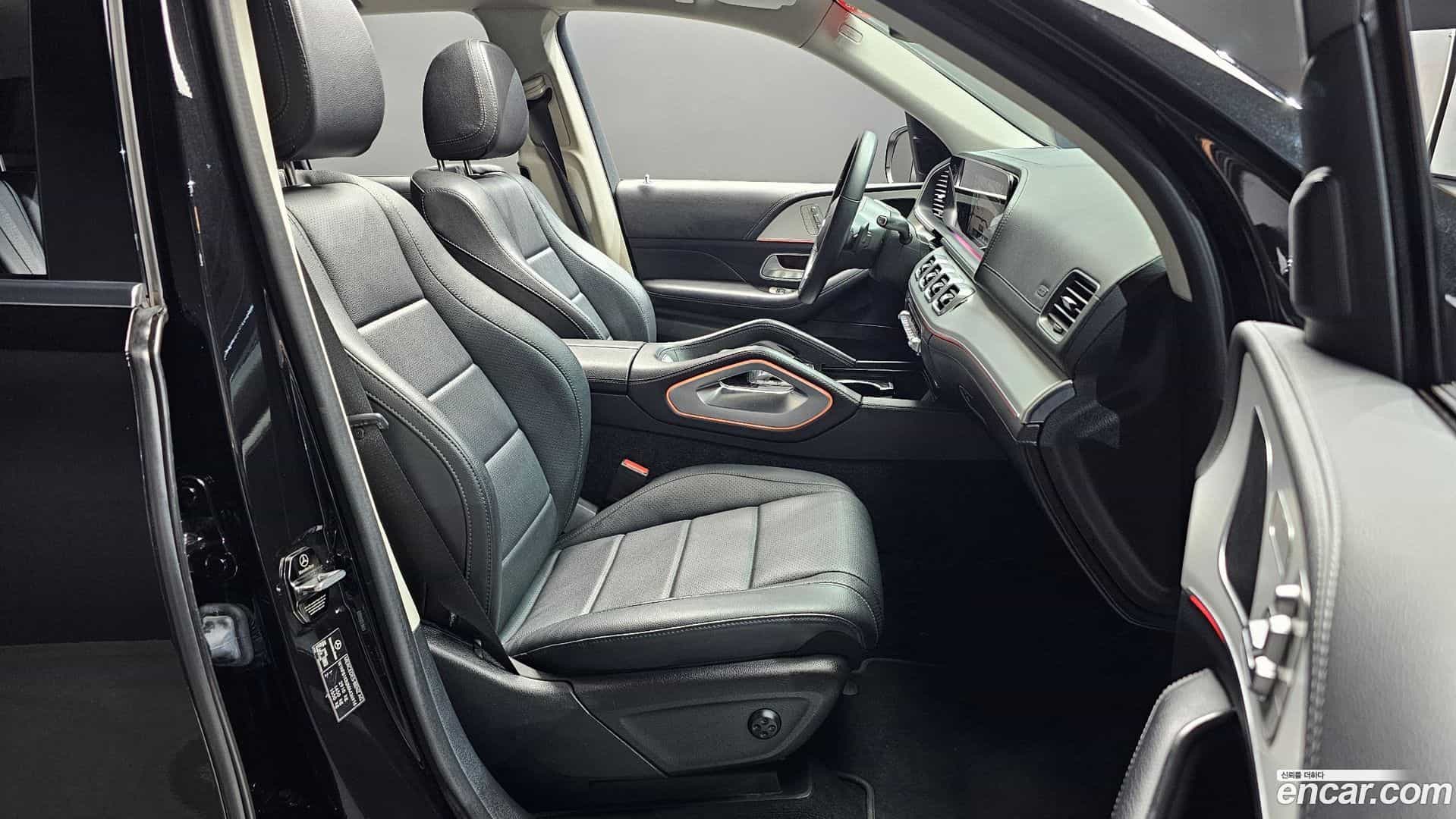 GLE-Class Mercedes-Benz 2021.4-OPTION-015