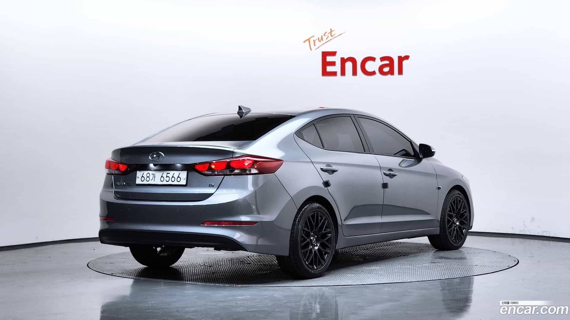 AVANTE Hyundai 2018.5-OUTER-002