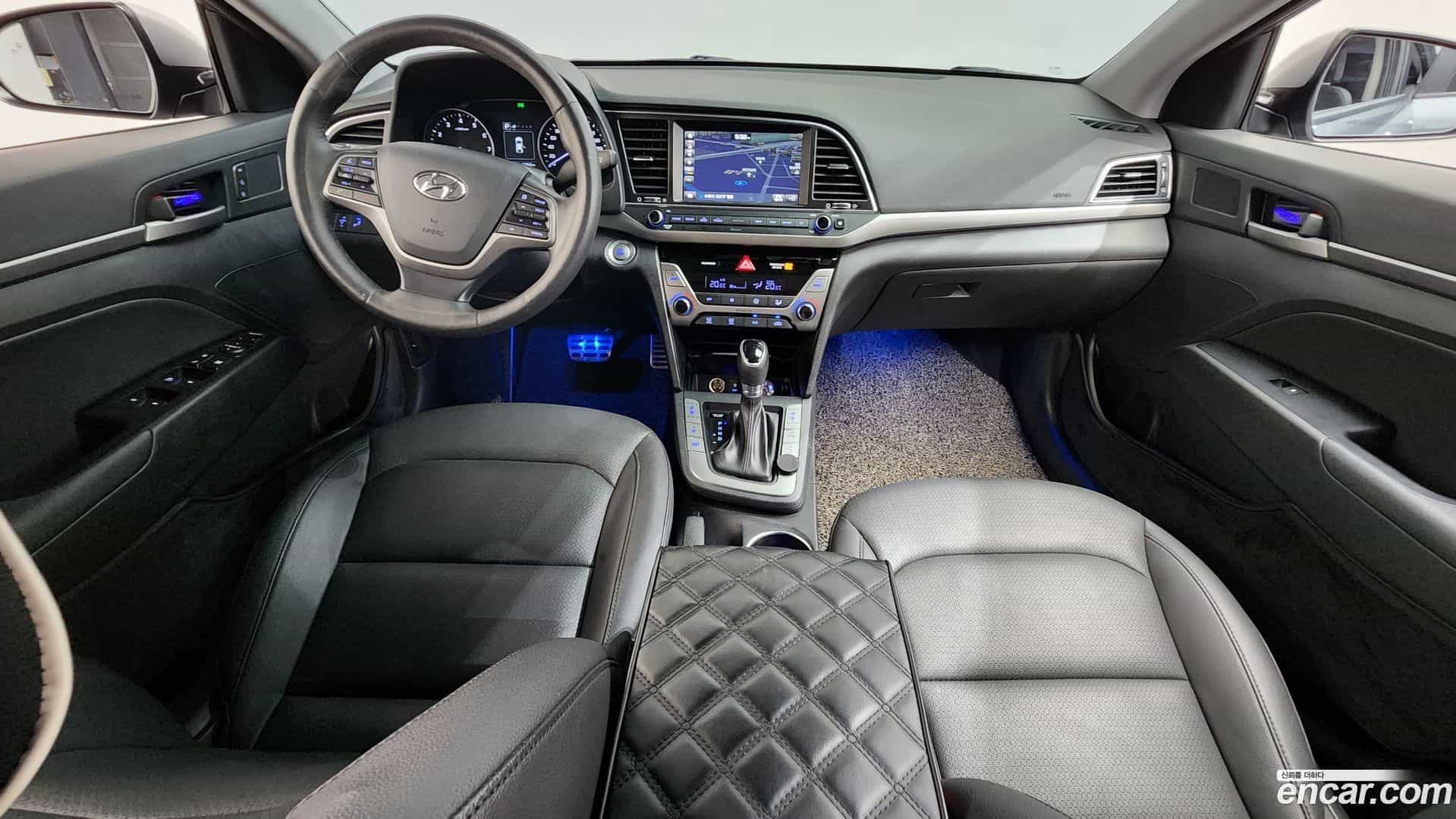AVANTE Hyundai 2018.5-INNER-007