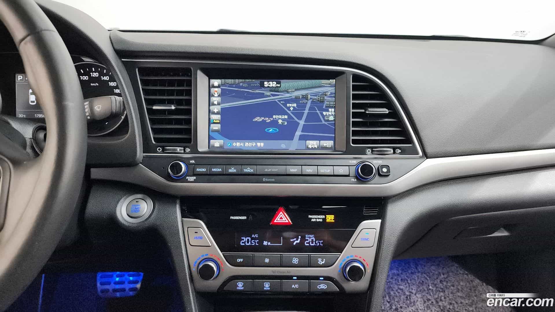 AVANTE Hyundai 2018.5-OPTION-017