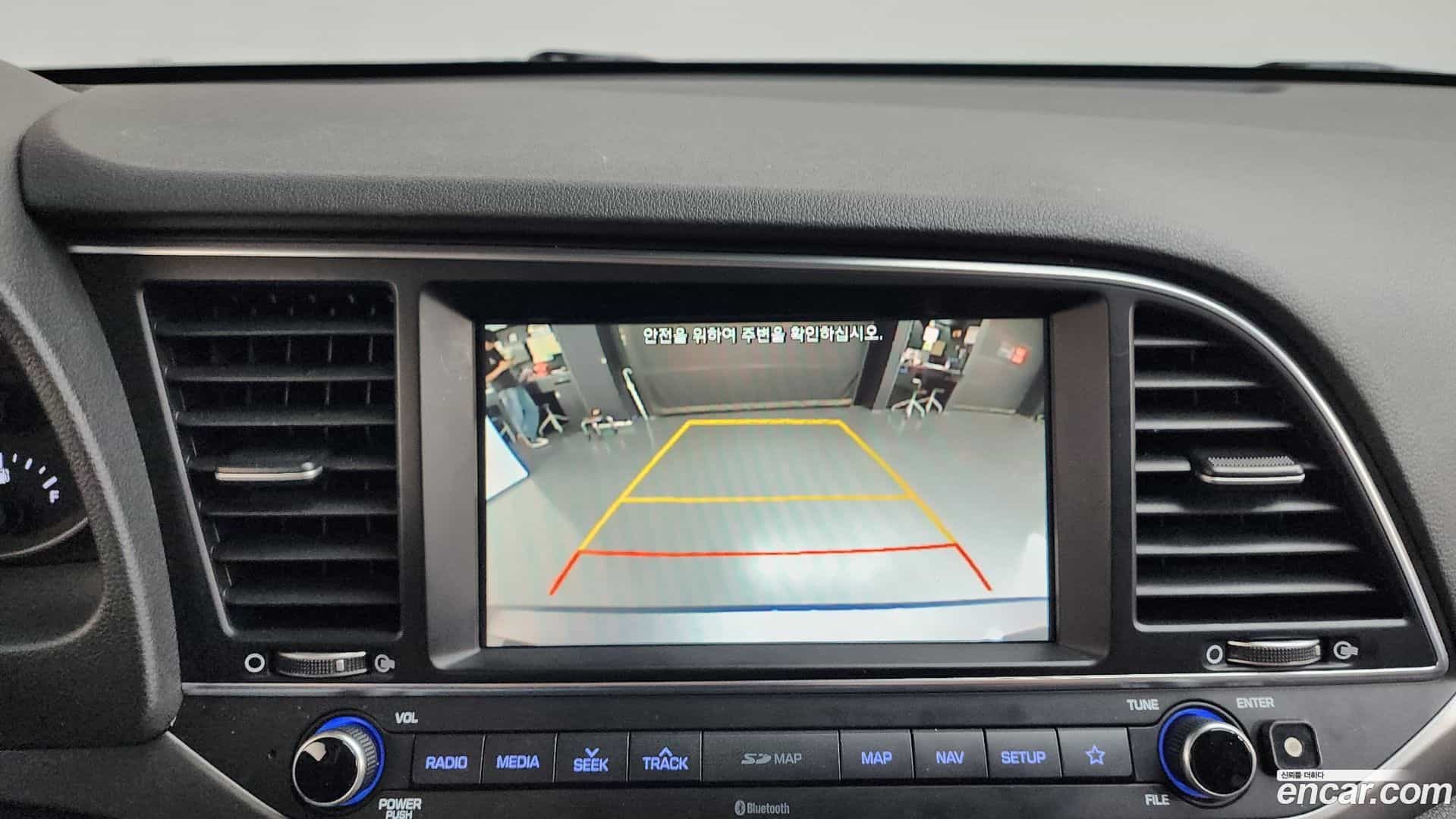 AVANTE Hyundai 2018.5-OPTION-019