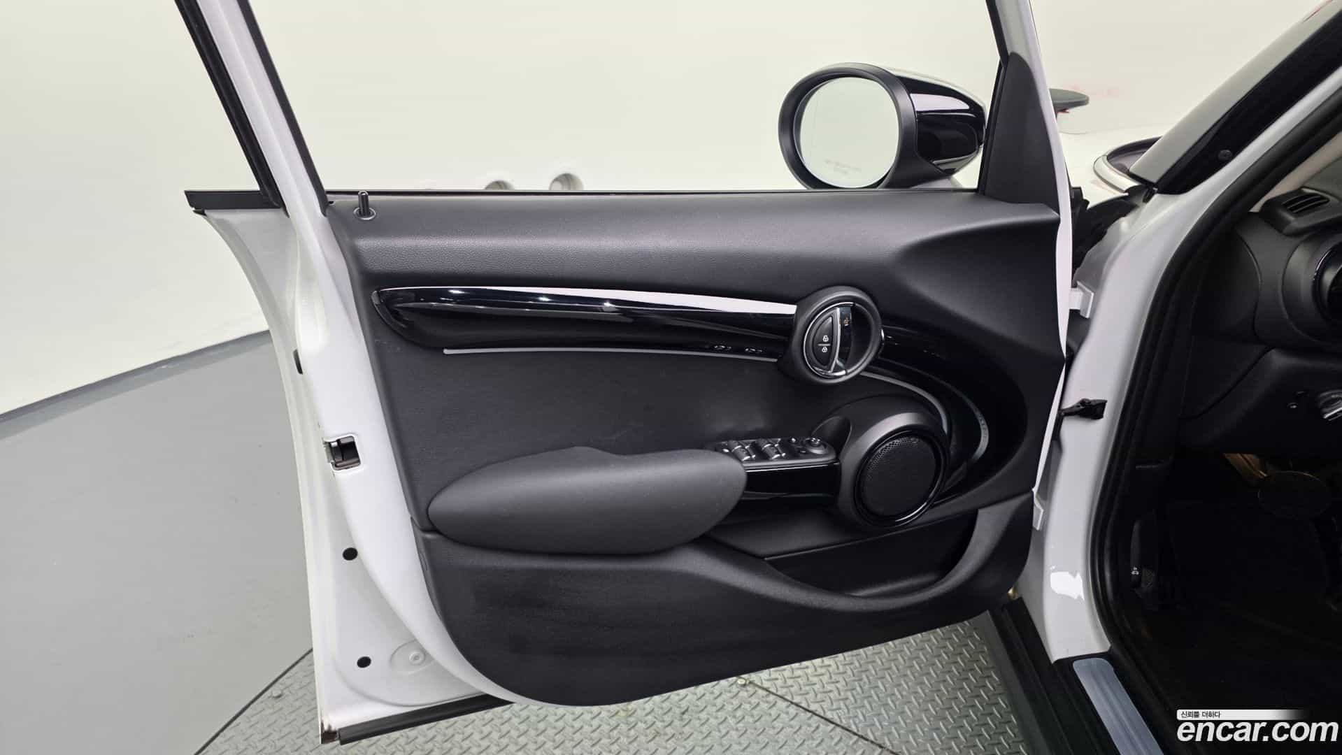 Cooper Mini 2023.4-INNER-034