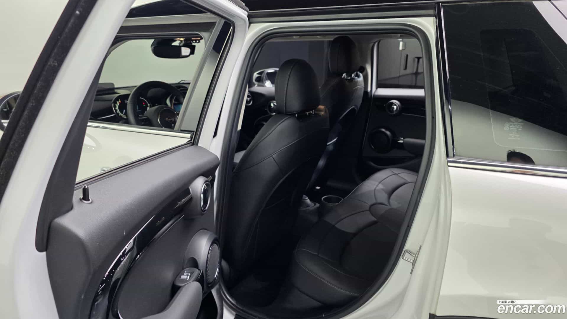 Cooper Mini 2023.4-INNER-036