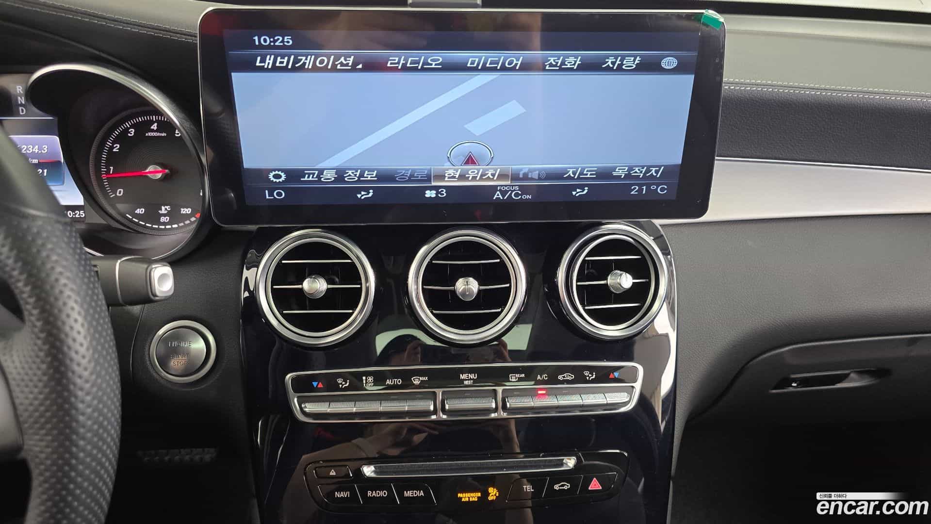 GLC-Class Mercedes-Benz 2019.11-OPTION-017