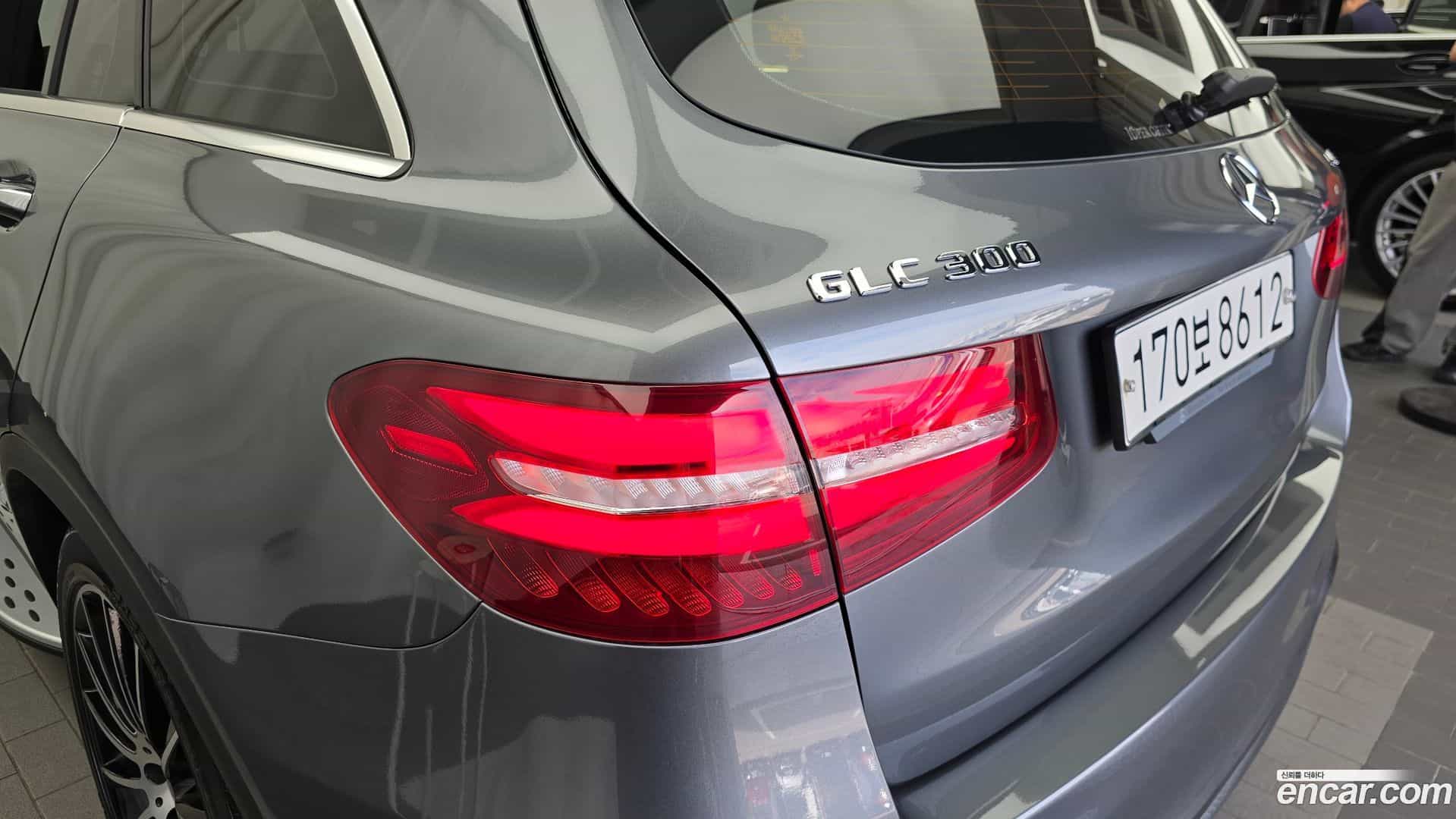GLC-Class Mercedes-Benz 2019.11-OUTER-033