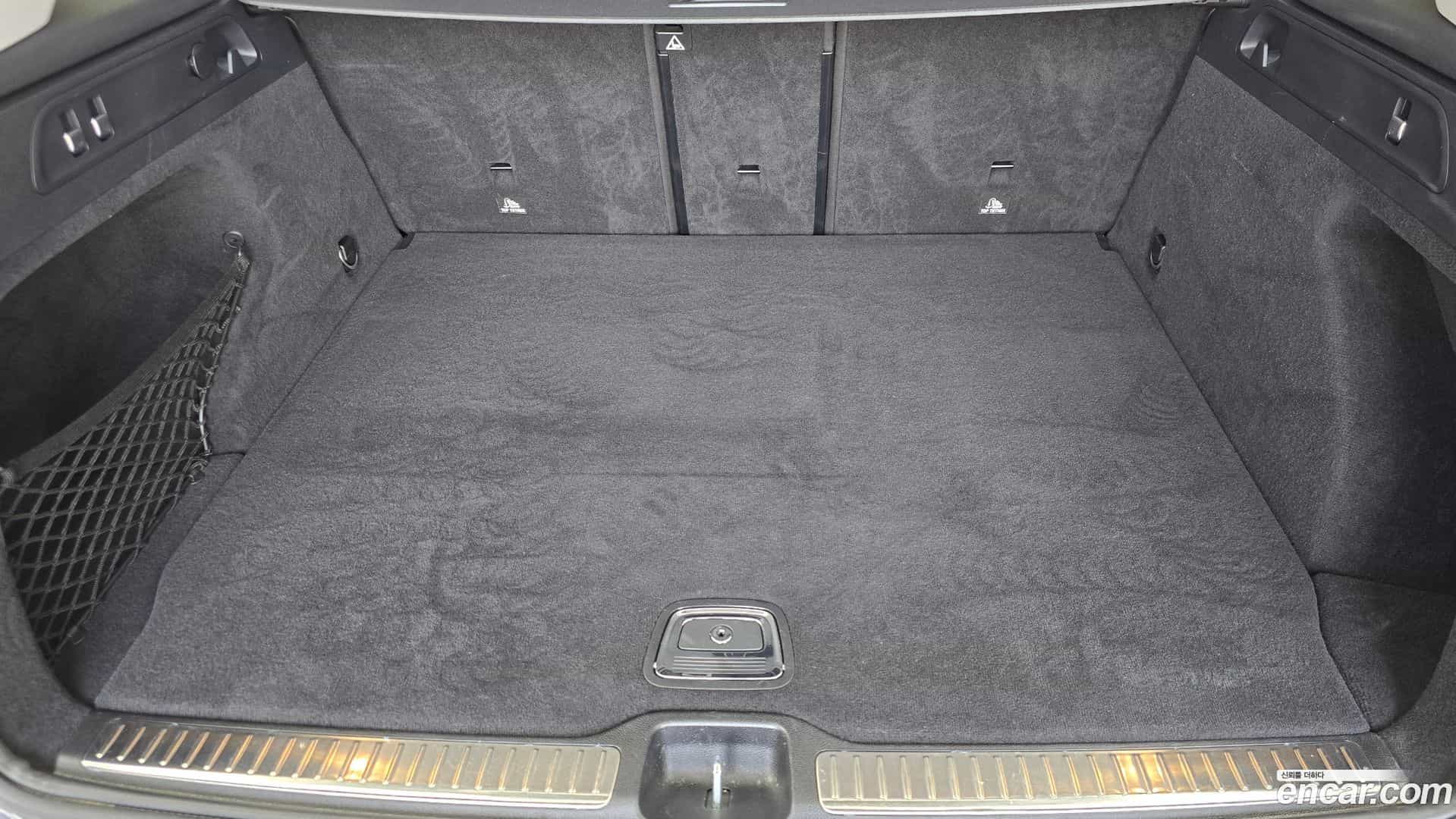 GLC-Class Mercedes-Benz 2019.11-OPTION-043
