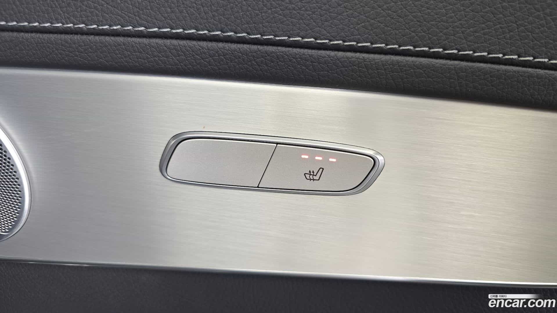 GLC-Class Mercedes-Benz 2019.11-OPTION-045