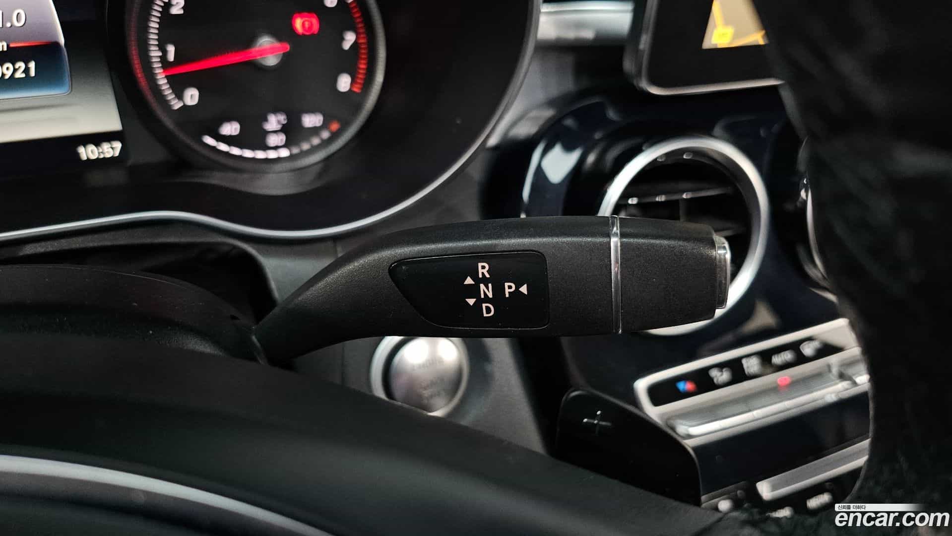 C-Class Mercedes-Benz 2016.9-INNER-009