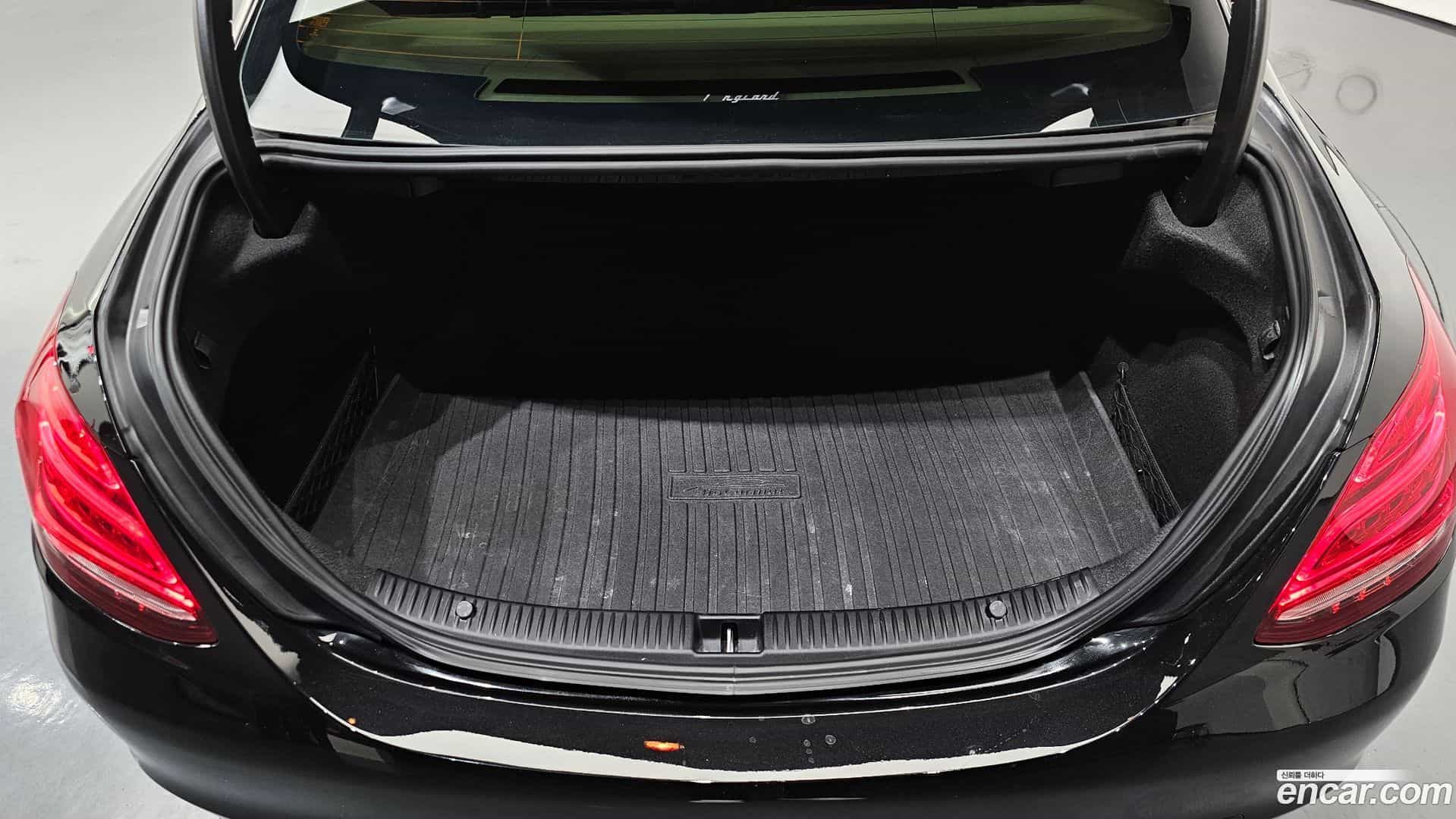 C-Class Mercedes-Benz 2016.9-OPTION-024