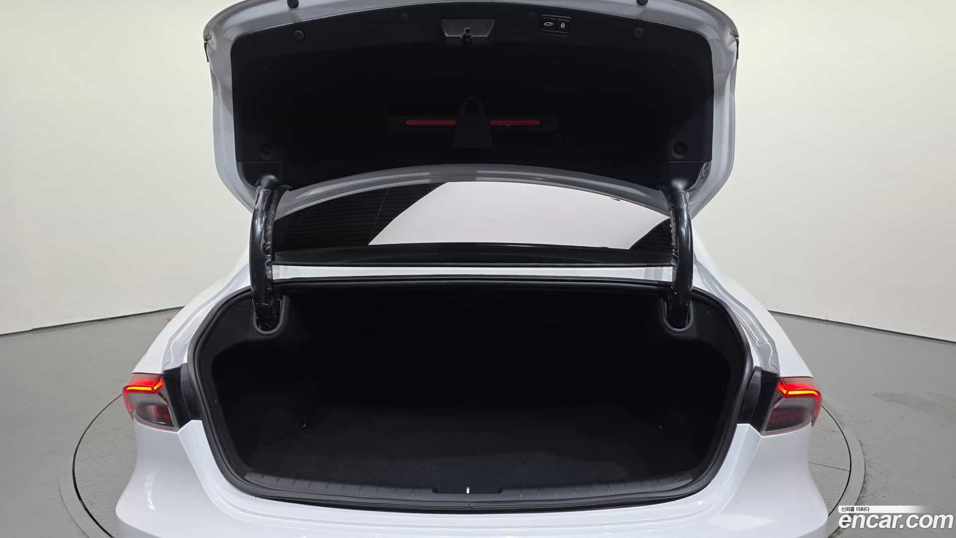 Grandeur Hyundai 2020.4-OPTION-024