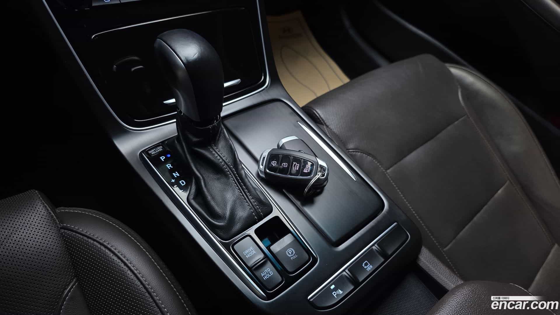Grandeur Hyundai 2018.3-INNER-009