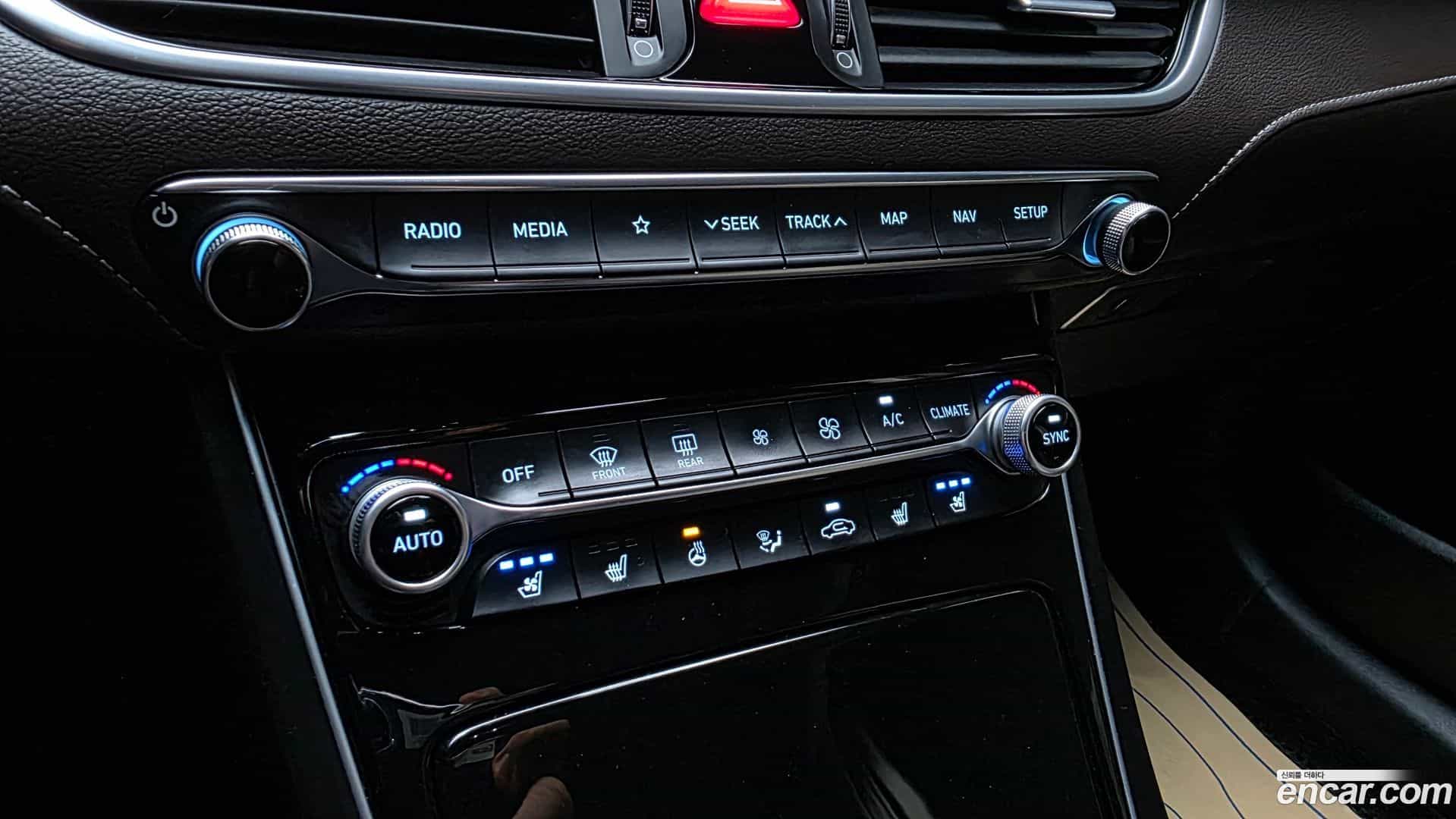 Grandeur Hyundai 2018.3-OPTION-021