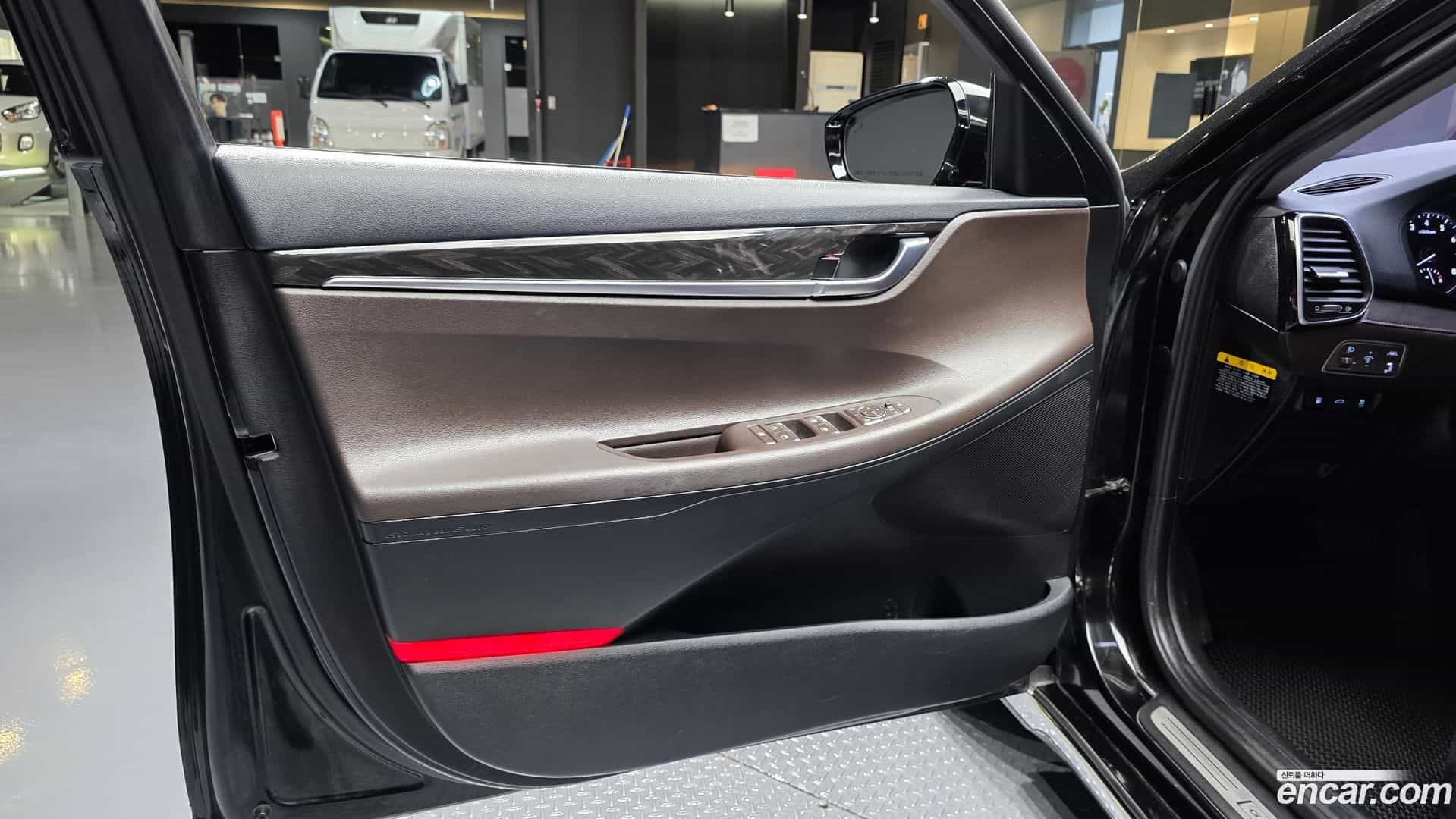 Grandeur Hyundai 2018.3-INNER-034