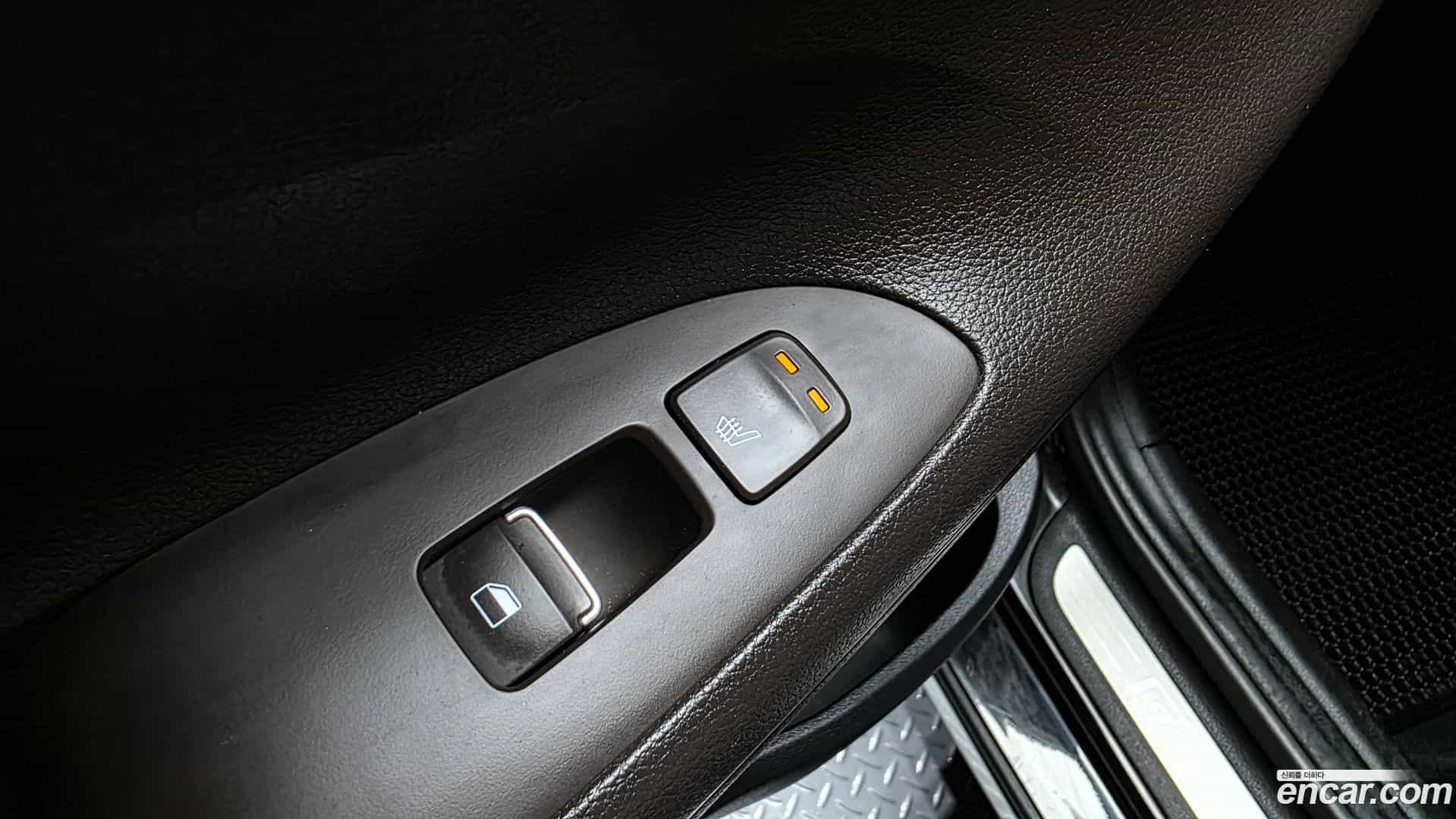 Grandeur Hyundai 2018.3-OPTION-040