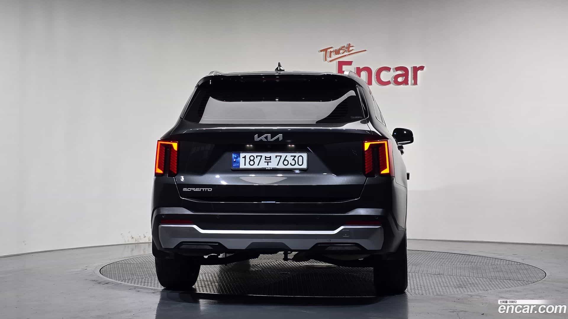 Sorento Kia 2023.9-OUTER-004