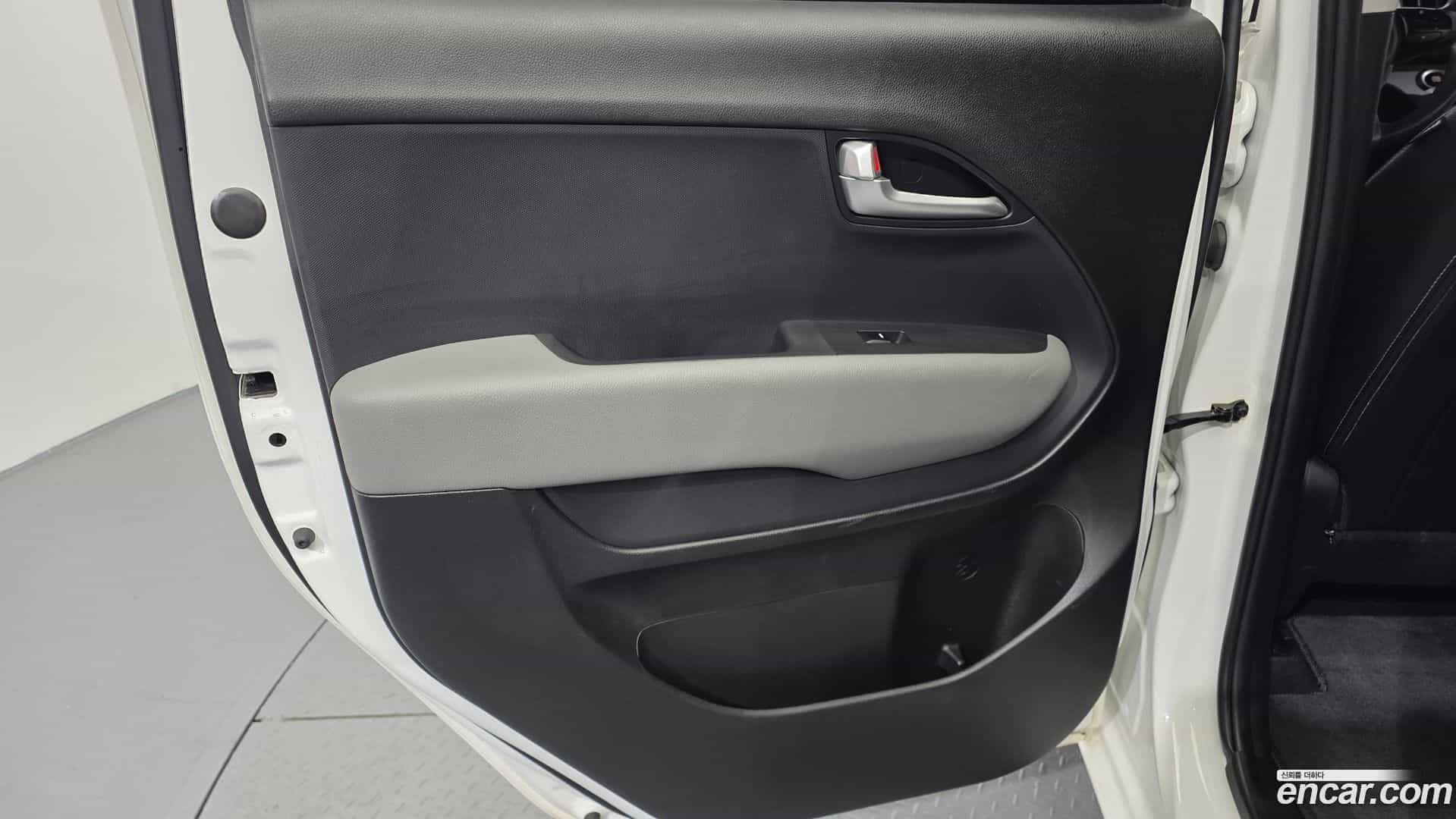 RAY Kia 2022.3-INNER-035