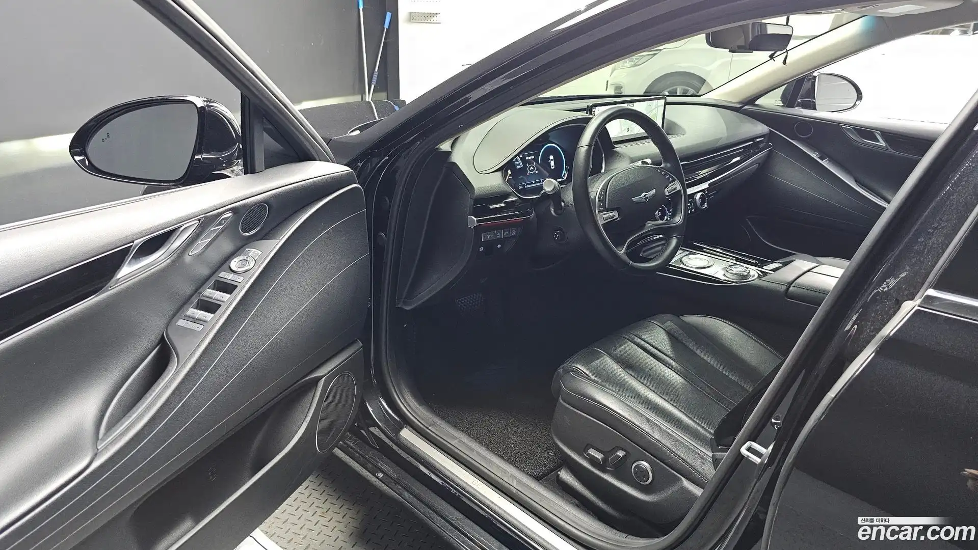 G80 Genesis 2021.2-INNER-010