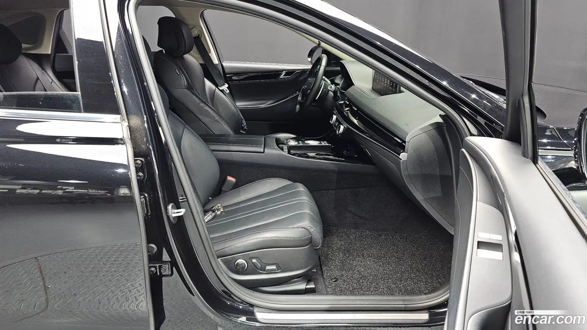 G80 Genesis 2021.2-INNER-036