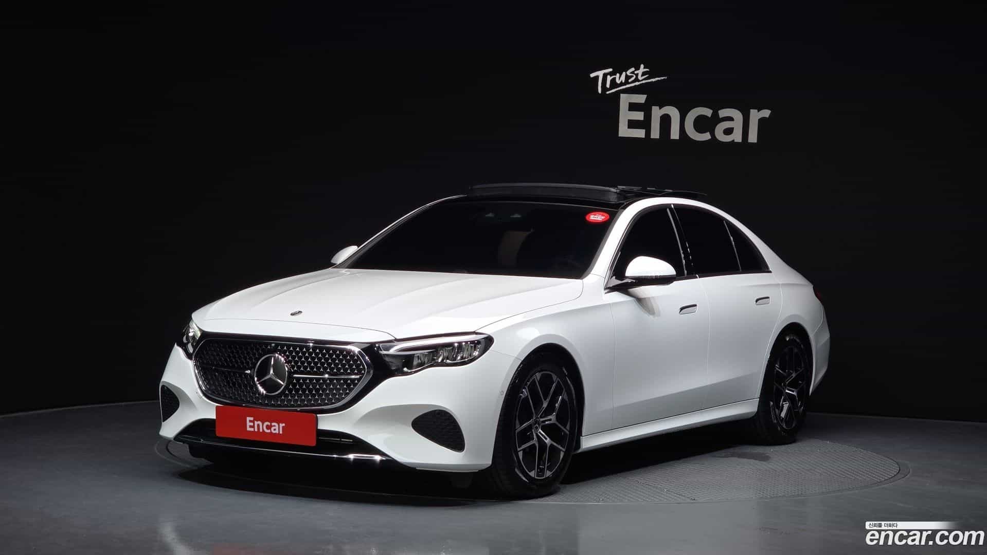 E-Class Mercedes-Benz 2025.5-OUTER-001