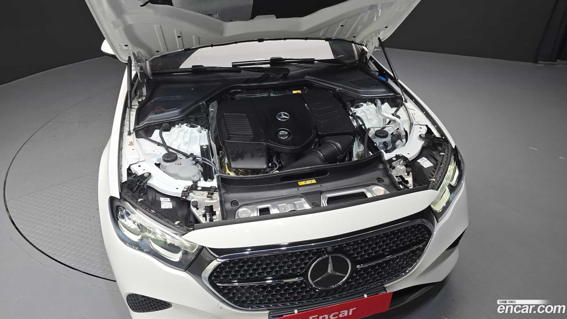 E-Class Mercedes-Benz 2025.5-OUTER-006
