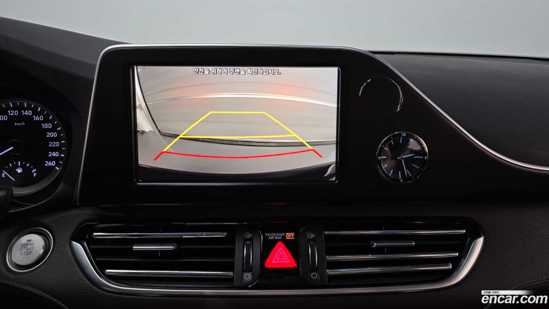 Grandeur Hyundai 2018.1-OPTION-022