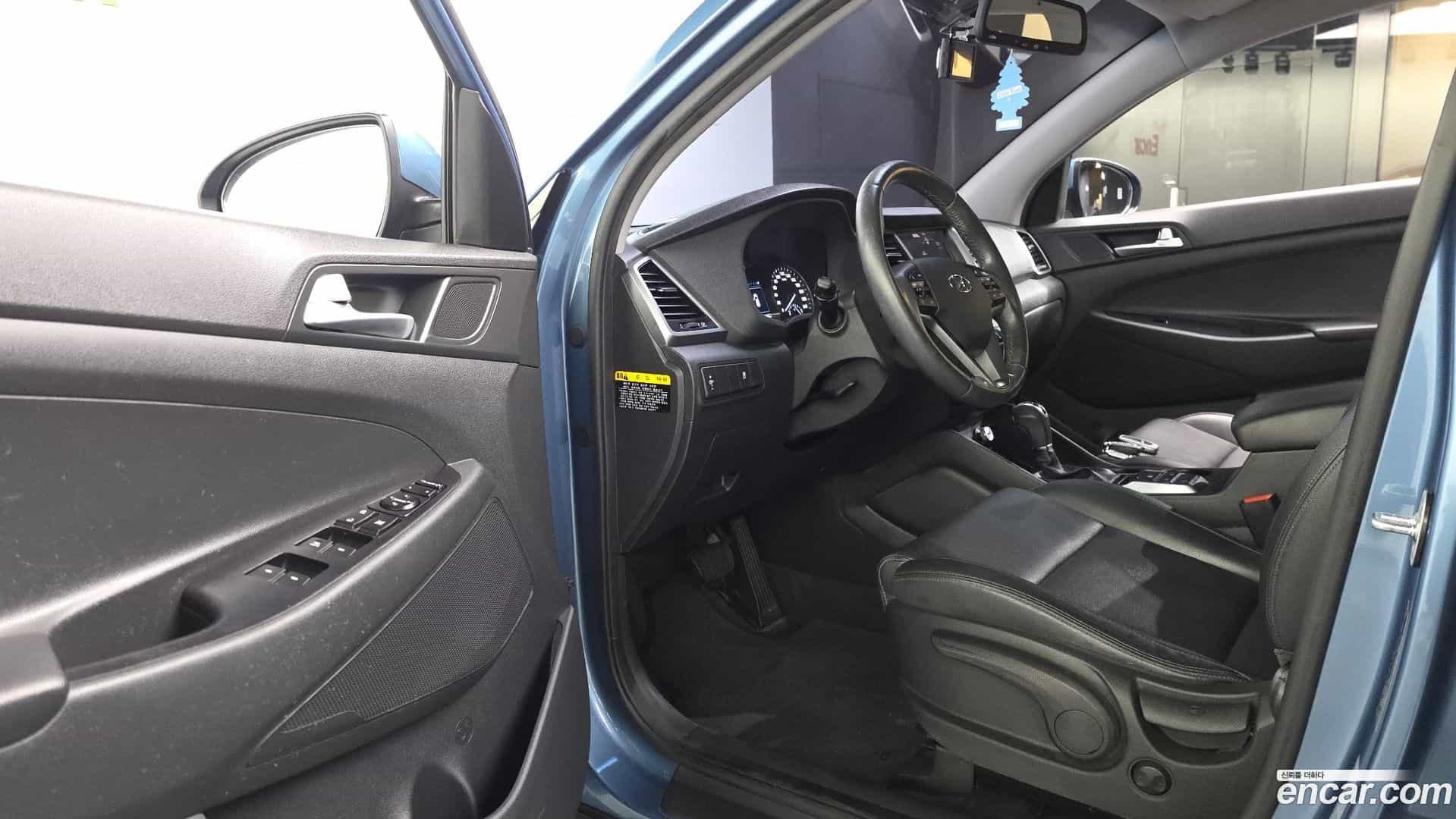 Tucson Hyundai 2016.5-INNER-010