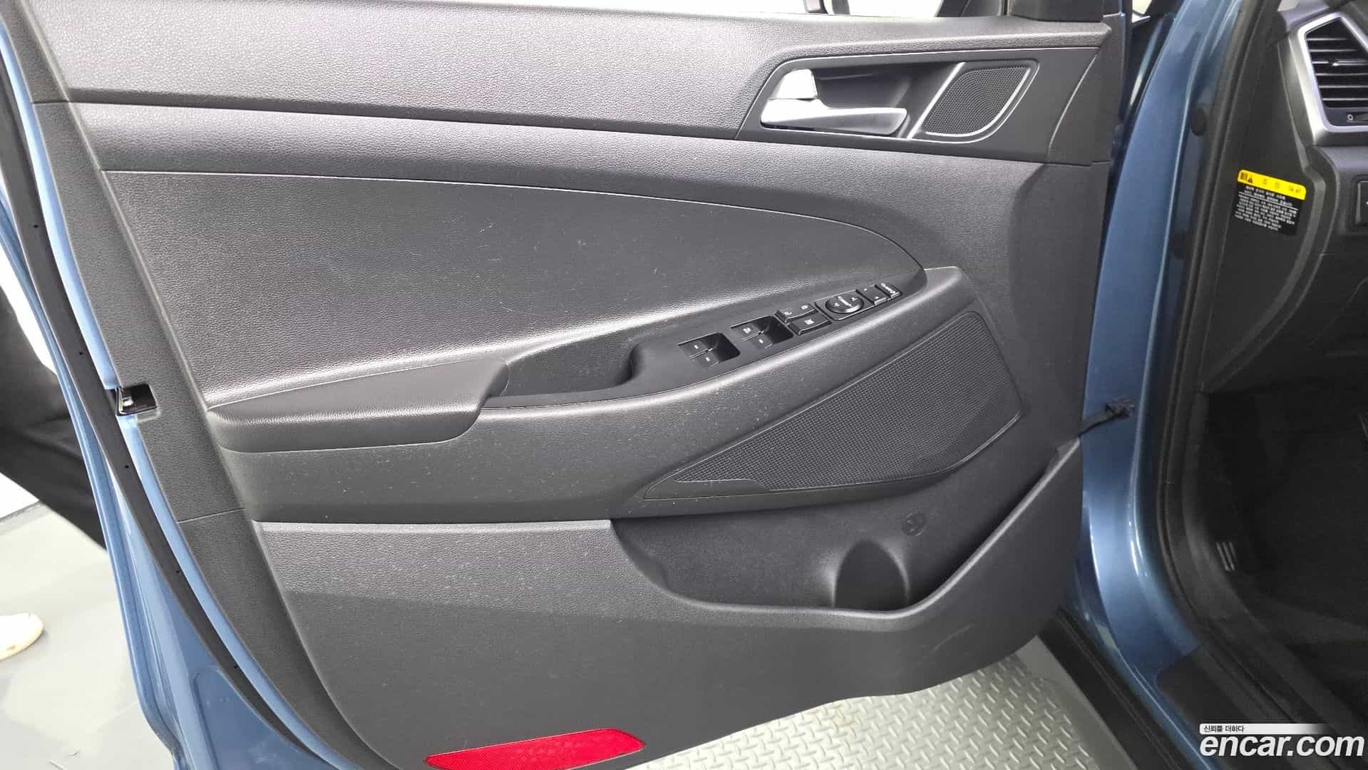 Tucson Hyundai 2016.5-INNER-034