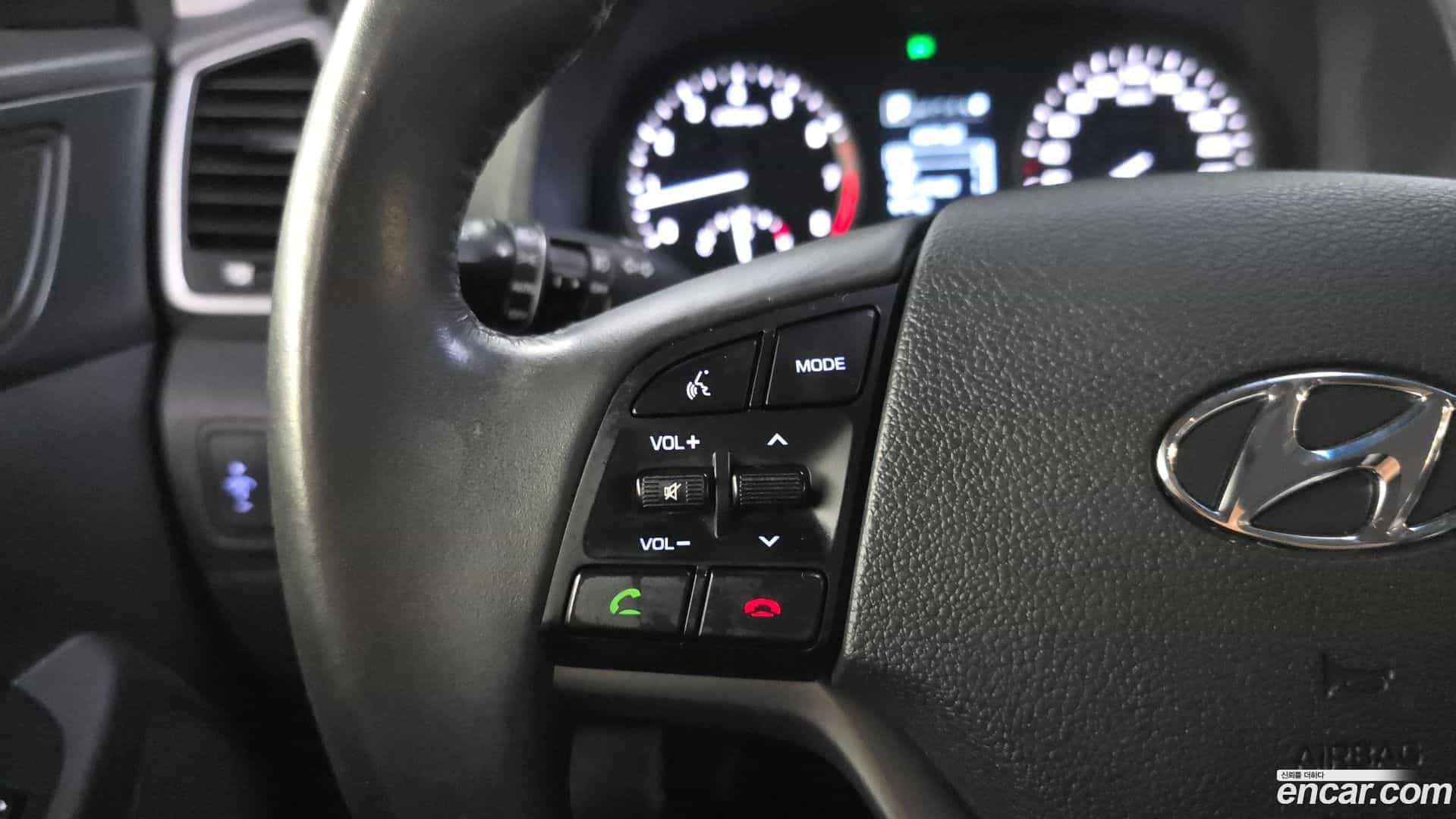 Tucson Hyundai 2016.5-OPTION-042