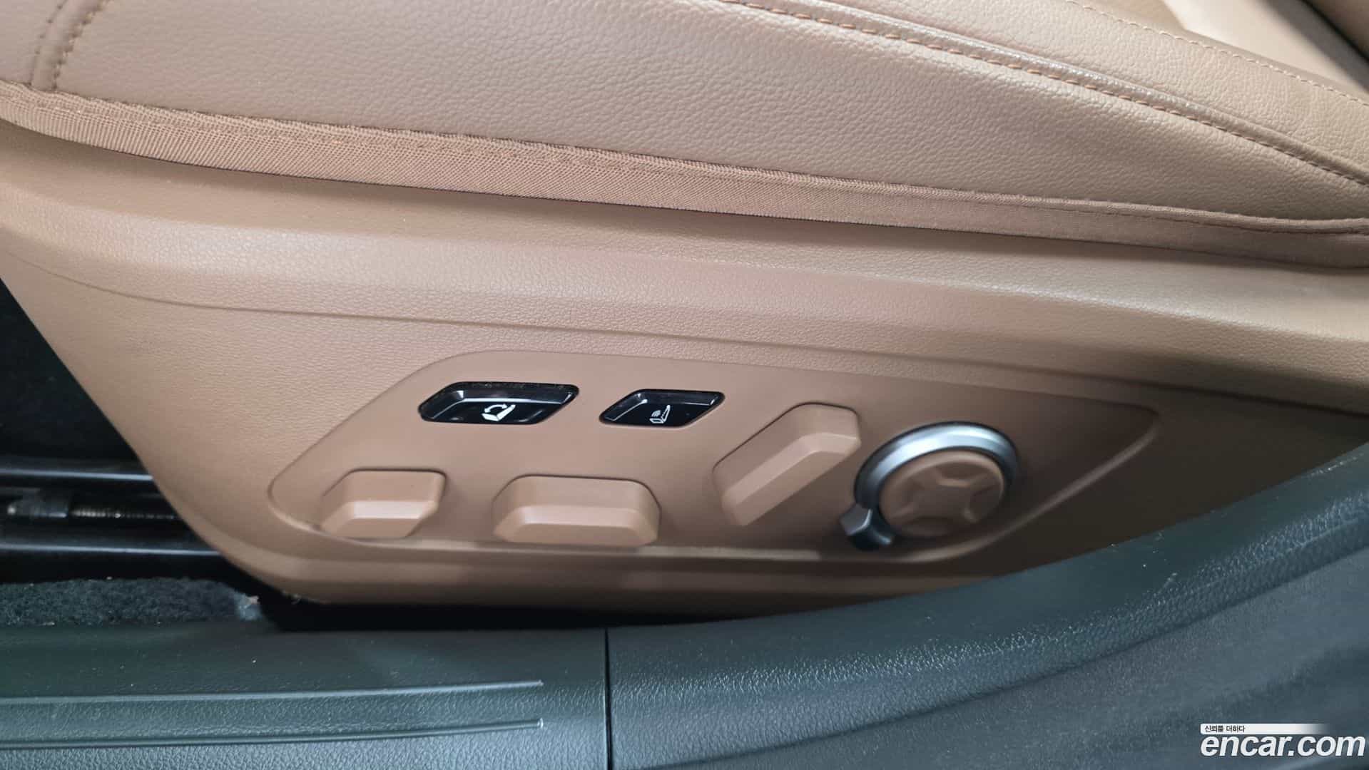 Grandeur Hyundai 2023.4-OPTION-044