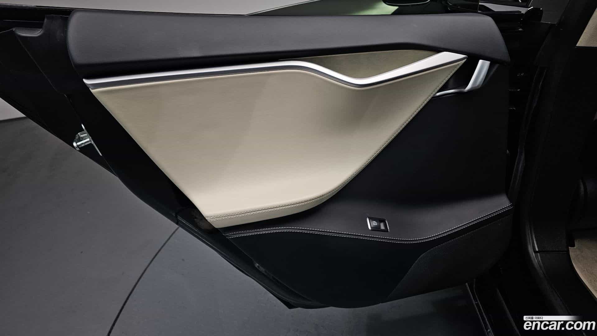 Model S Tesla 2018.3-INNER-035