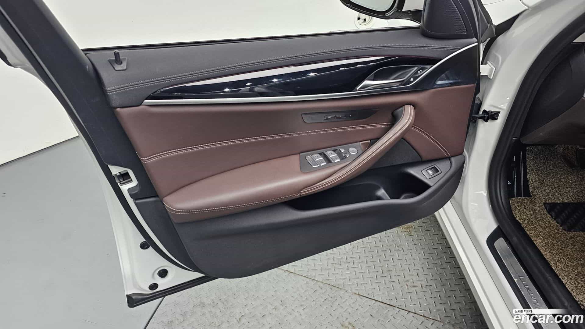 5-Series BMW 2021.5-INNER-034