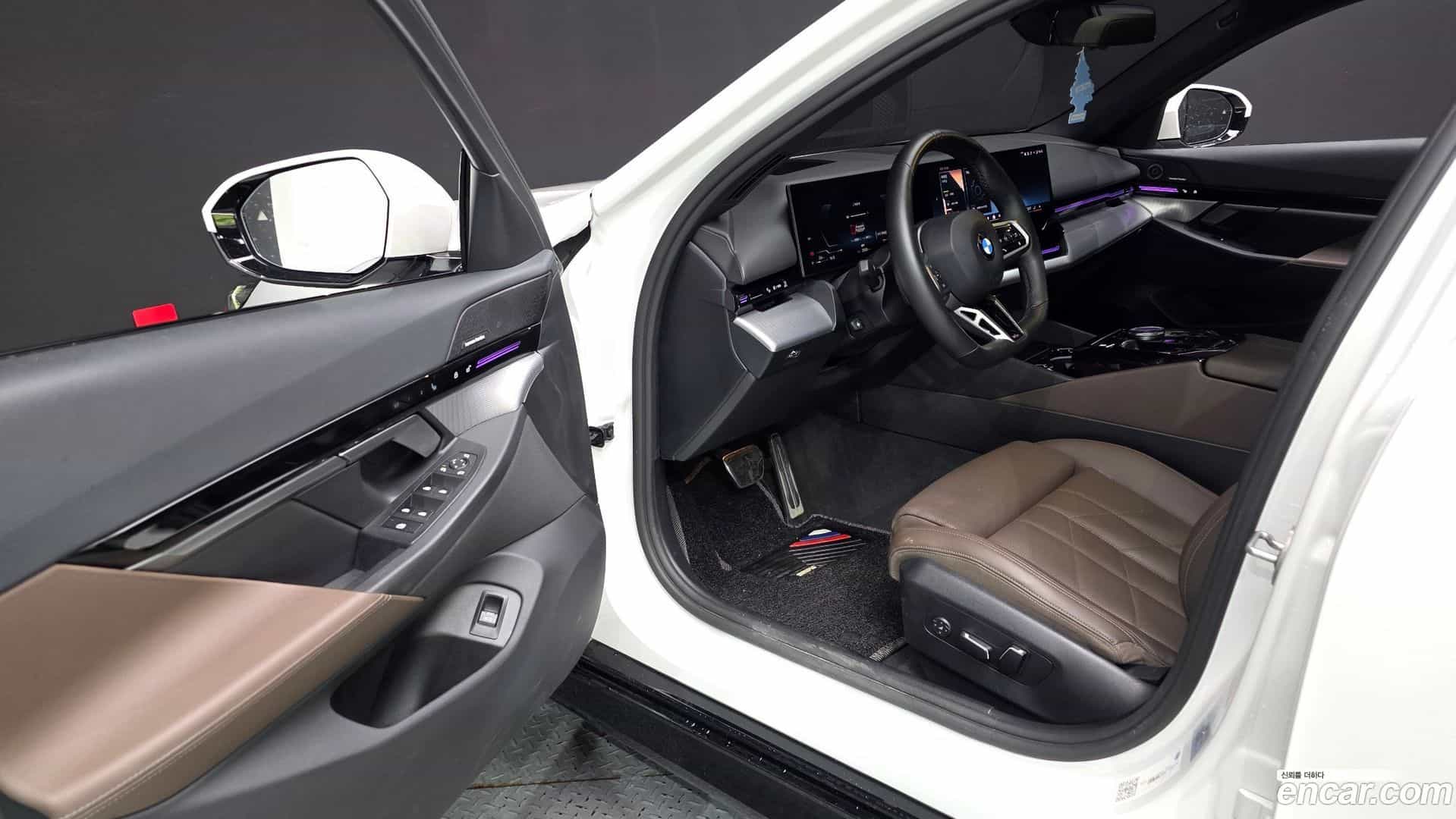 5-Series BMW 2023.10-INNER-010