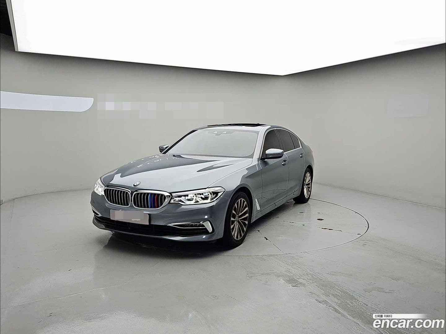 Main__Slider__Photo:5-Series BMW 2019.5-0