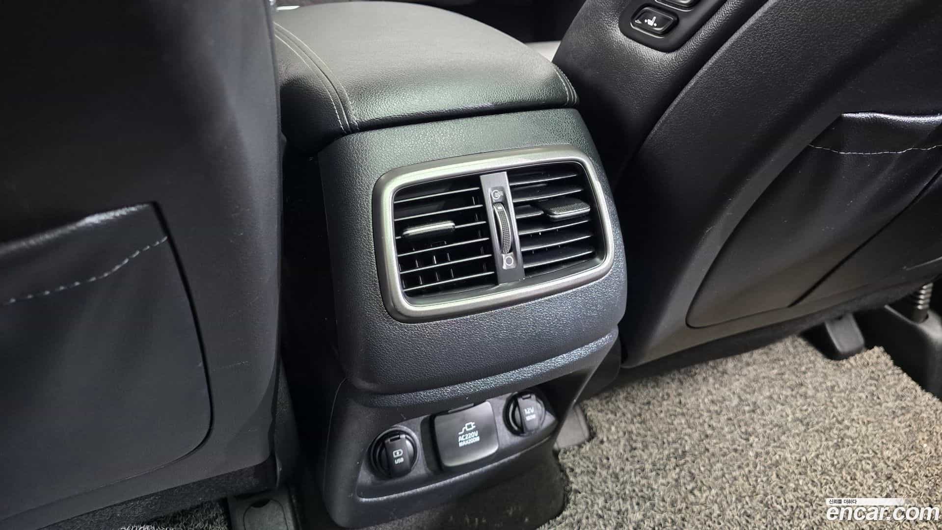 Sorento Kia 2016.0-OPTION-043