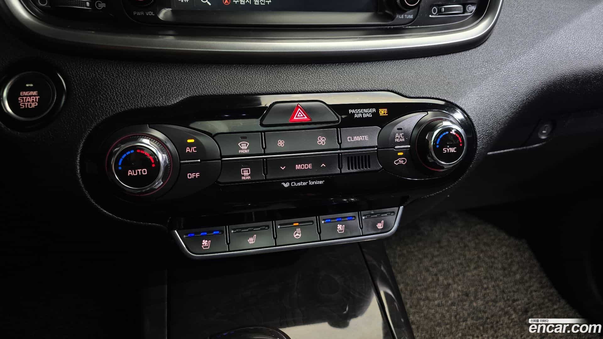 Sorento Kia 2016.0-OPTION-044