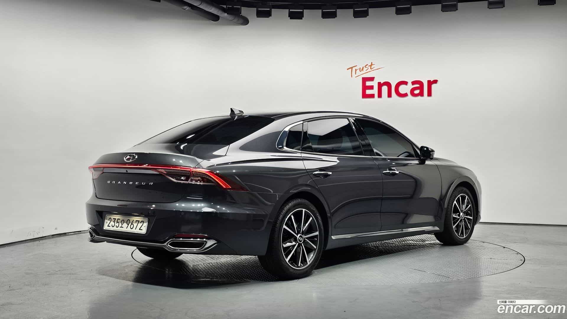 Grandeur Hyundai 2022.1-OUTER-002