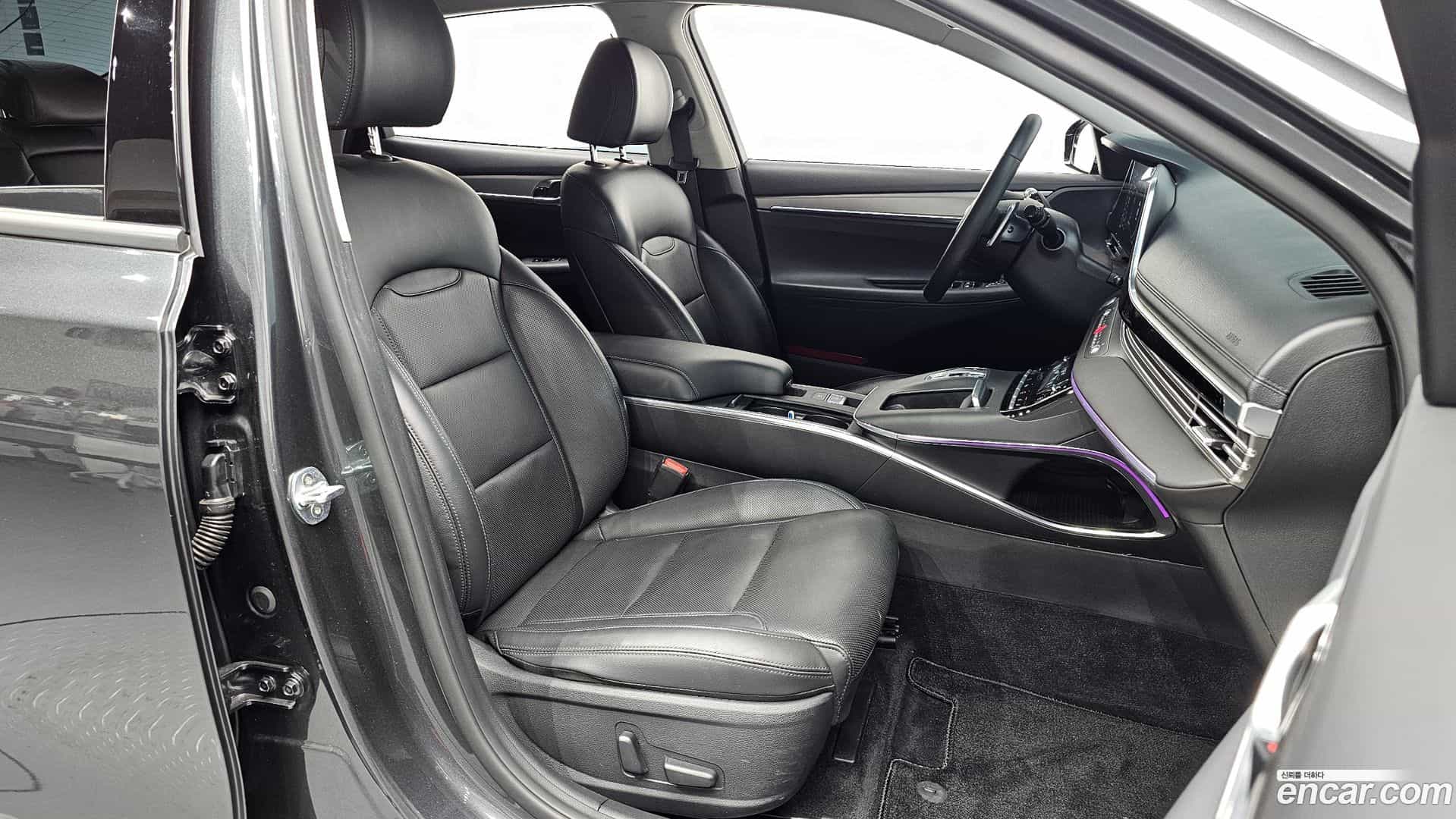 Grandeur Hyundai 2022.1-OPTION-015