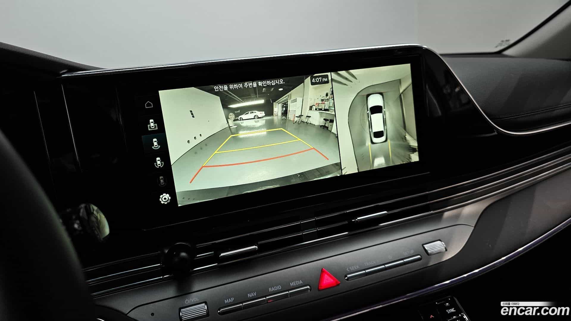 Grandeur Hyundai 2022.1-OPTION-021