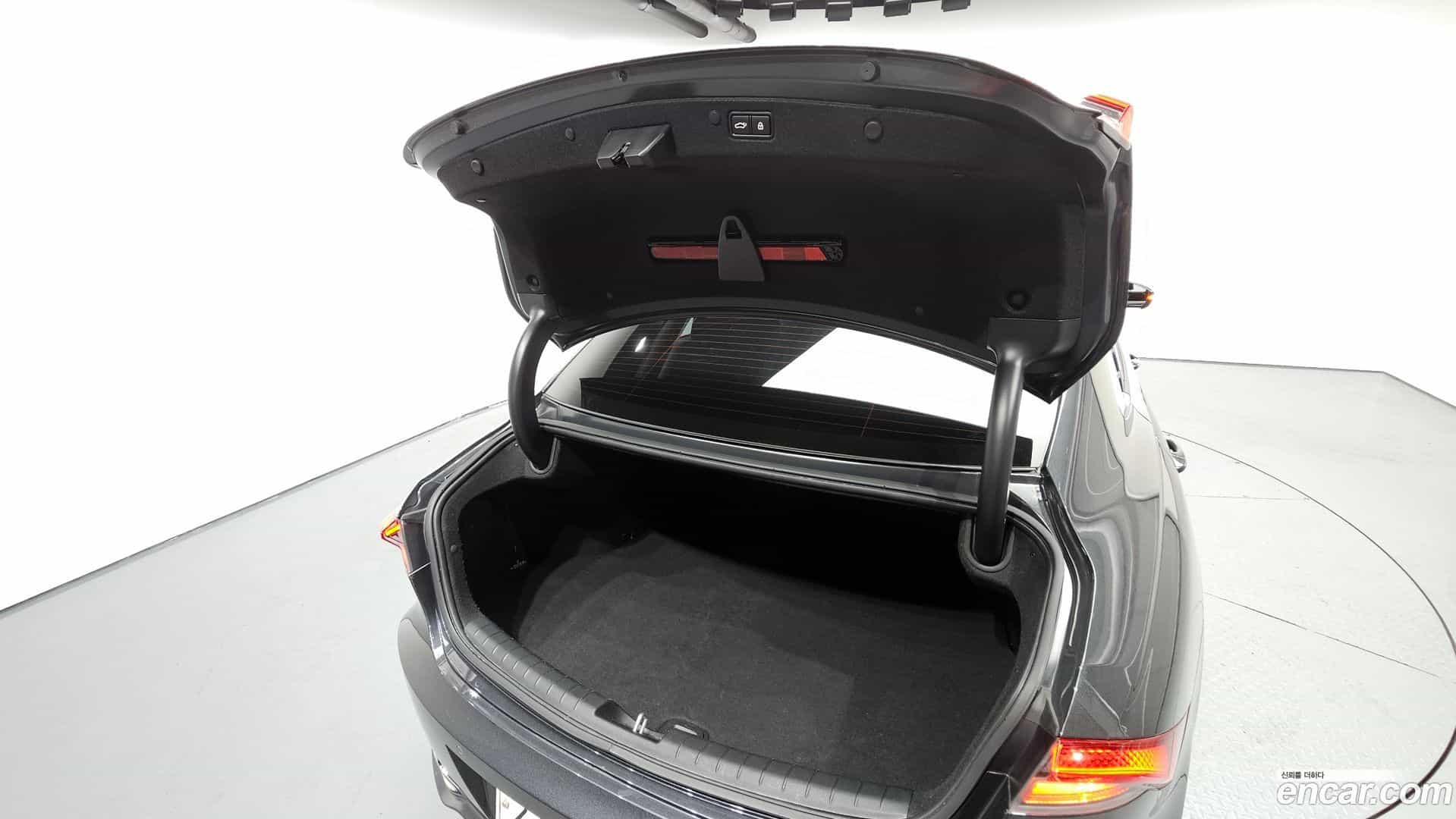Grandeur Hyundai 2022.1-OPTION-024