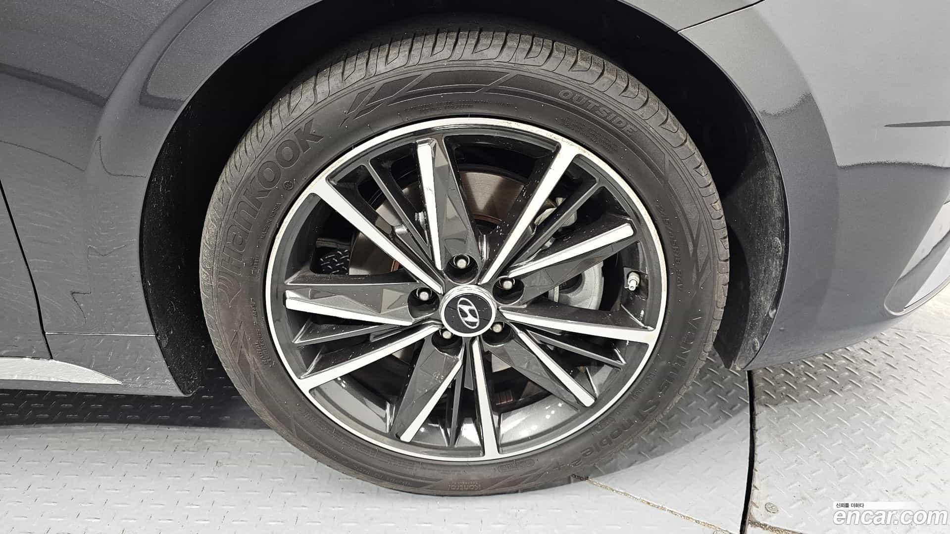 Grandeur Hyundai 2022.1-OUTER-031