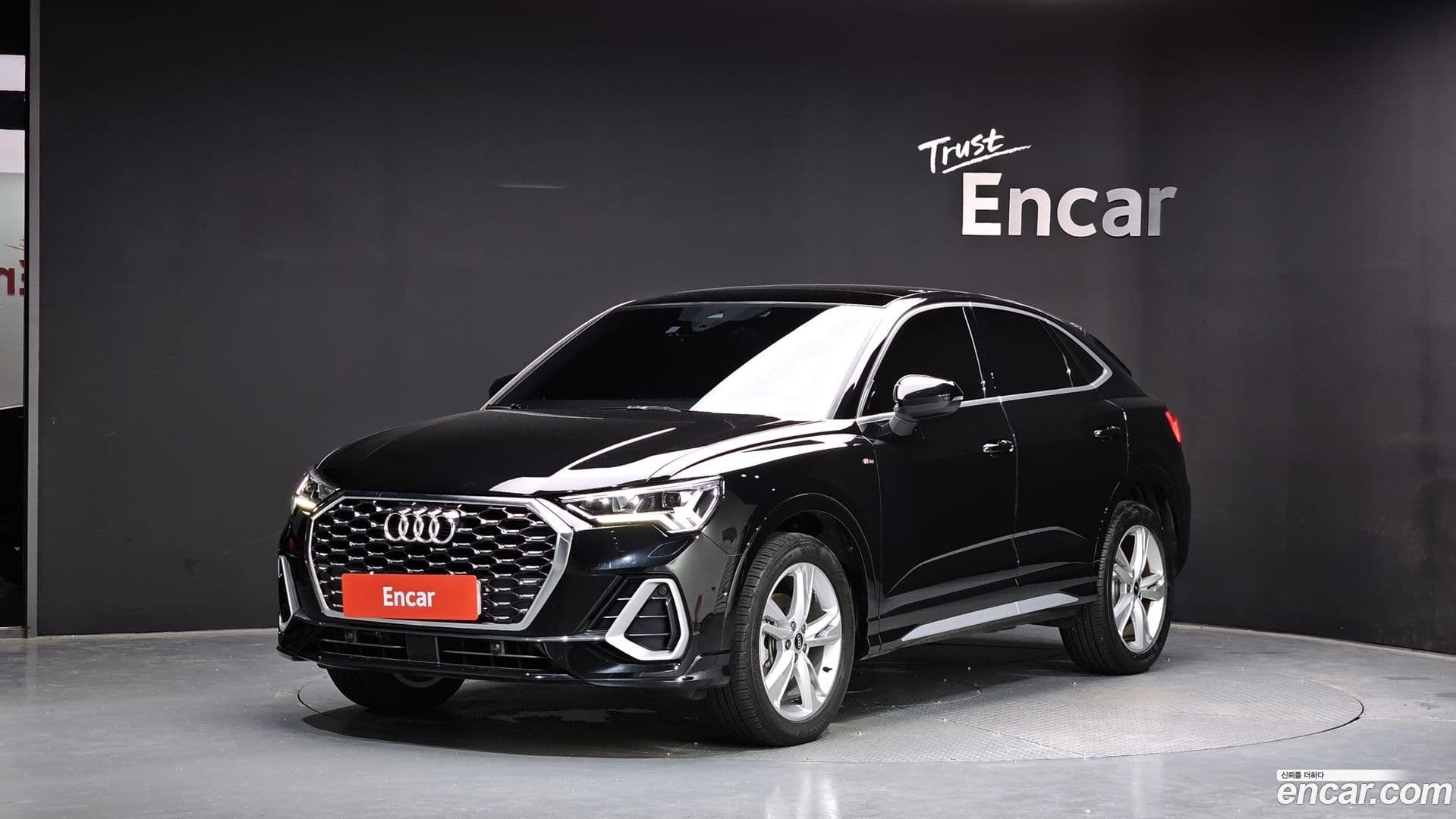 Main__Slider__Photo:Q3 Audi 2023.1-0