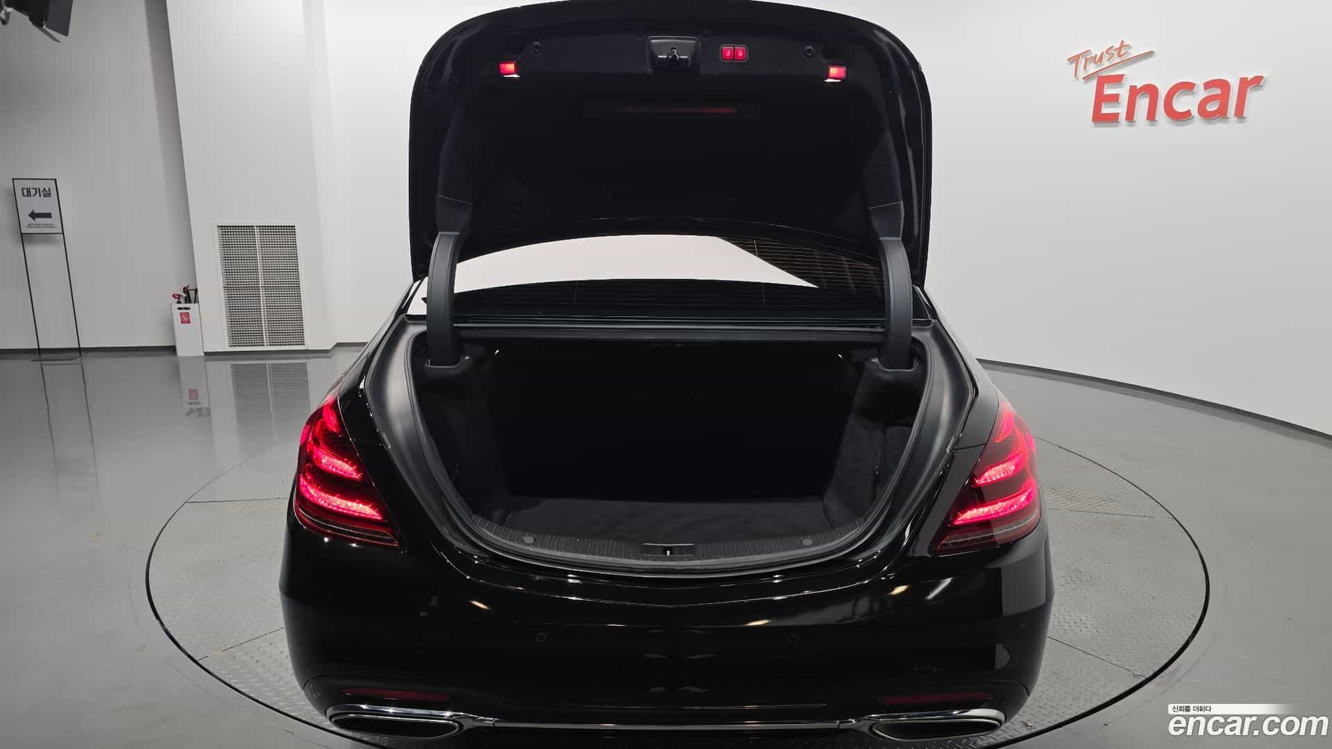 S-Class Mercedes-Benz 2018.5-OPTION-051