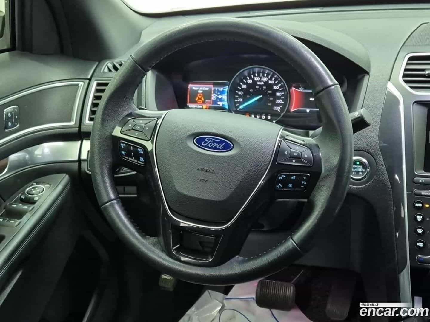 Explorer Ford 2017.11-INNER-009