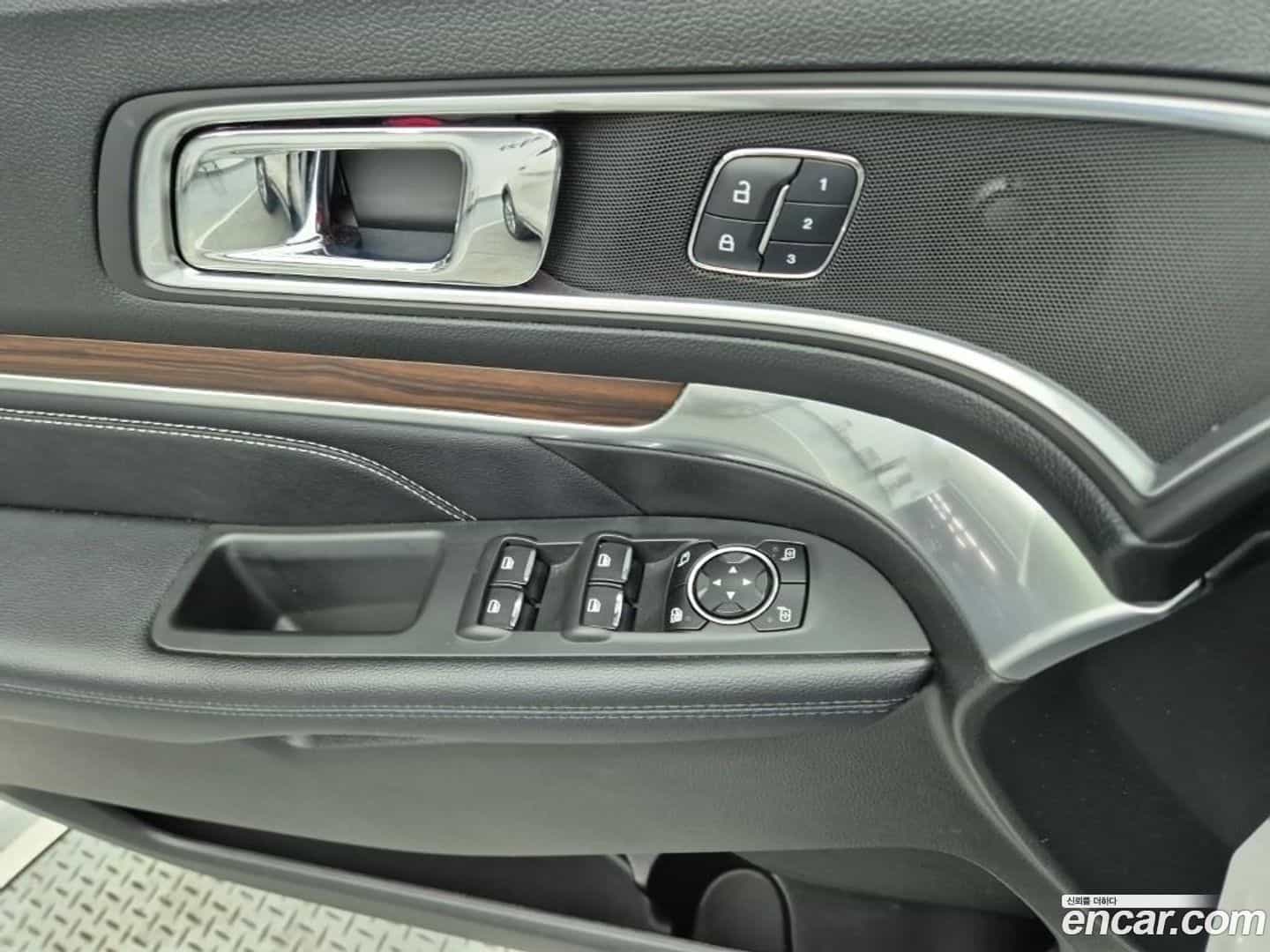 Explorer Ford 2017.11-OPTION-021