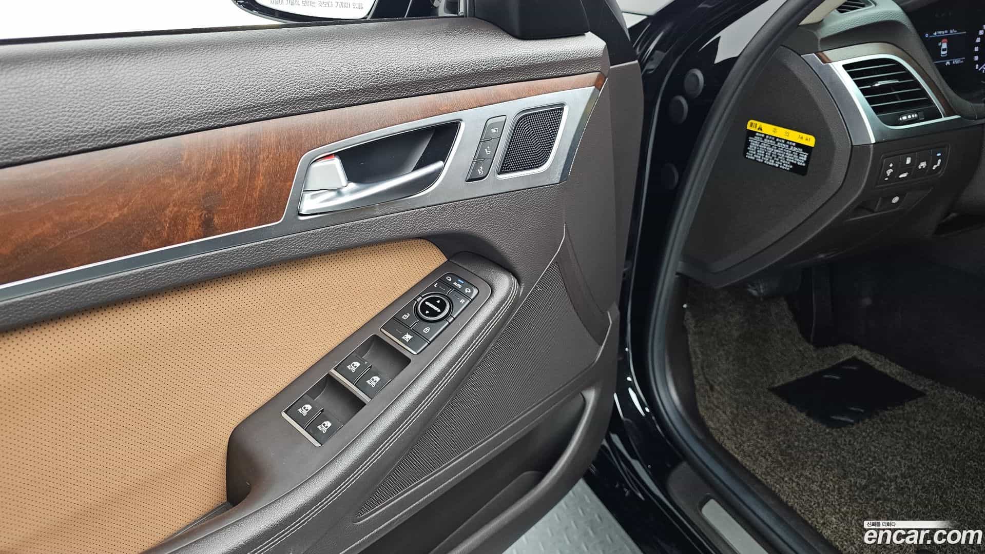 G80 Genesis 2020.0-INNER-010