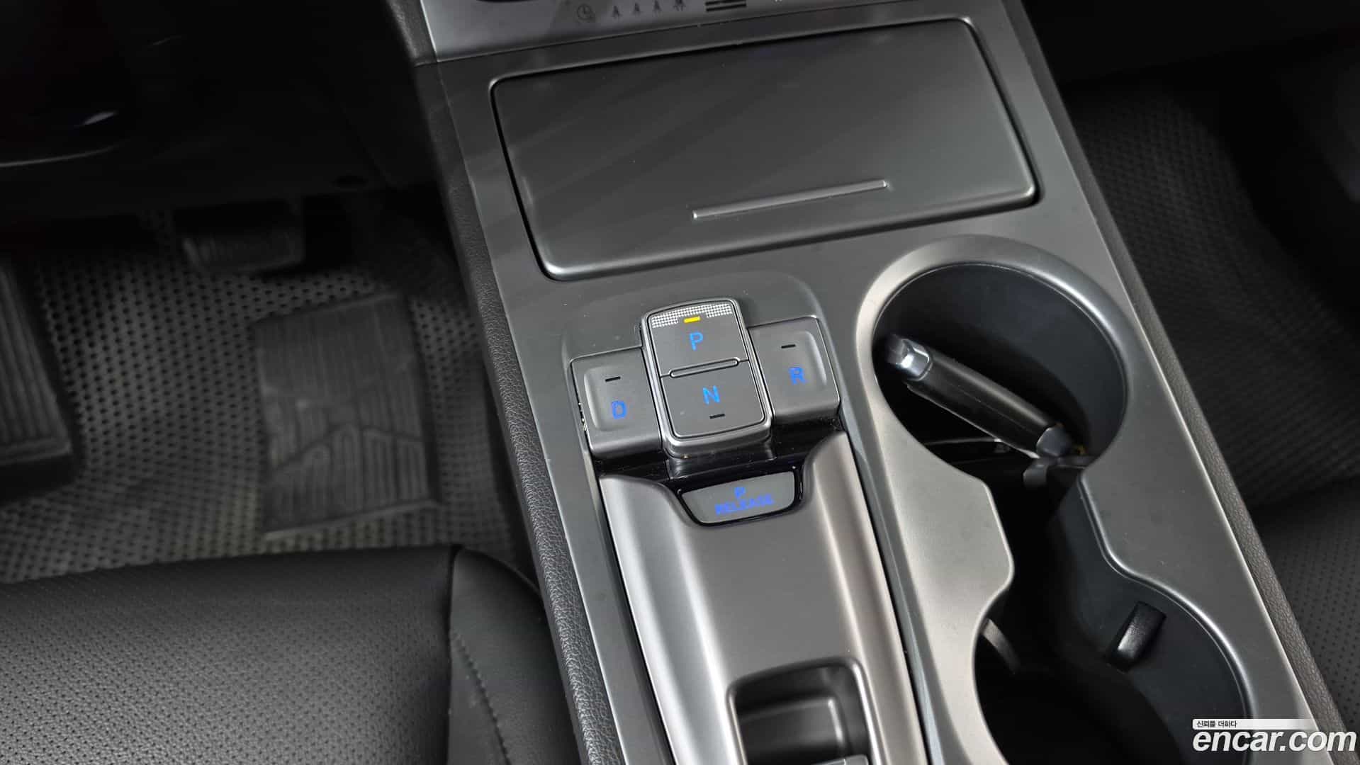 Kona Hyundai 2019.7-INNER-009