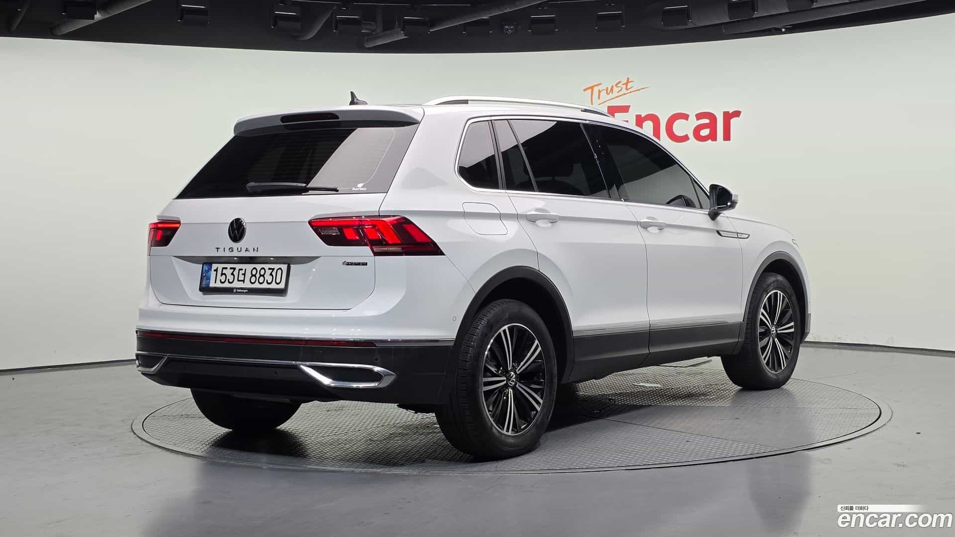 Tiguan Volkswagen 2021.10-OUTER-002