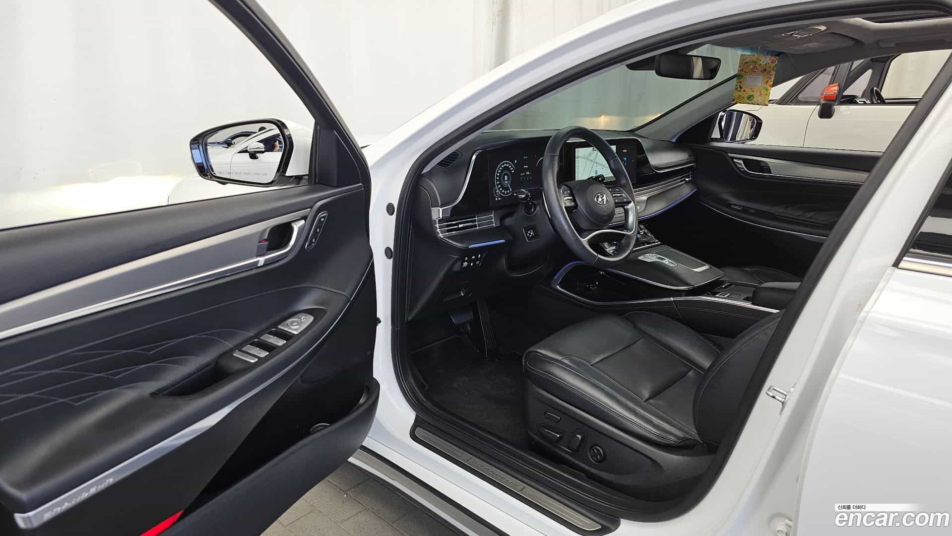 Grandeur Hyundai 2021.2-INNER-010